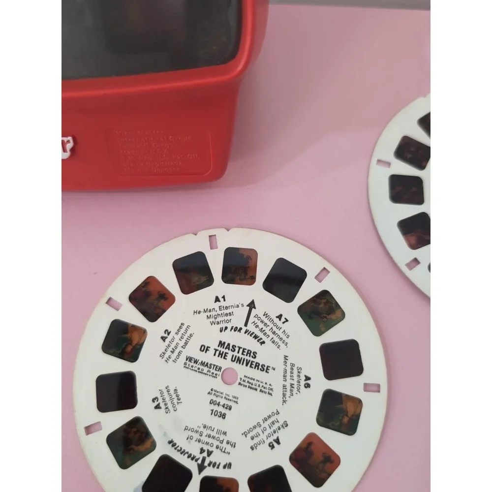 View-Master 3D Viewer w/ 19 Reels LOT Sesame Street, Princess of Power, Etc.